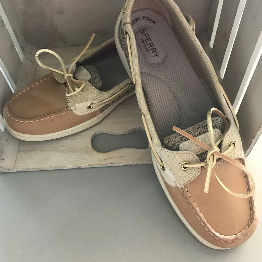 Women’s Sperry Size 10